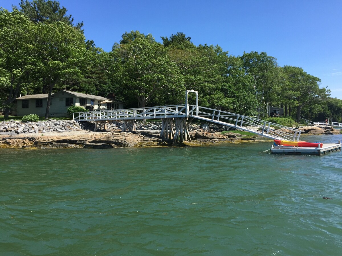 Oceanfront Spectacular Views & All Tide Dock