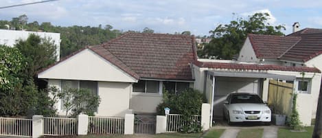 Cottage with carport for guest's use