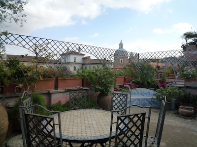 luxury penthouse in the heart of Rome with two terrific terraces on the domes 