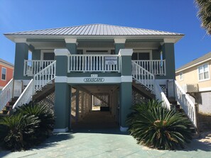 Seascape front view - single family home (not a duplex) 