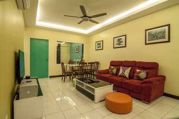 Living Hall / 