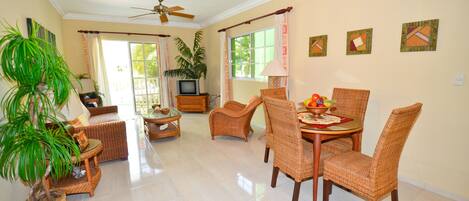 Dining area & living room