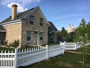 Notice the beautiful temple. This home is built with the same oolite stone.