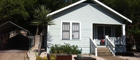 2BR/1BA 1930s bungalow in the vibrant heart of Austin's South Congress District