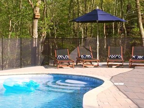 Lounge seating by pool