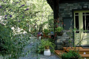 ...and around the corner to the grilling/outdoor eating area