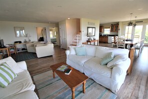 Ample Sitting room