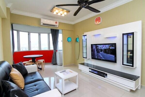 Colour Your Vacation In This Stay