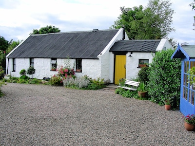 Auténtica y encantadora cabaña rural irlandesa de piedra del siglo XVIII NITB 3 Star 