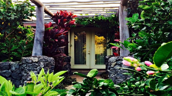 Shambhala Hawaii Entry