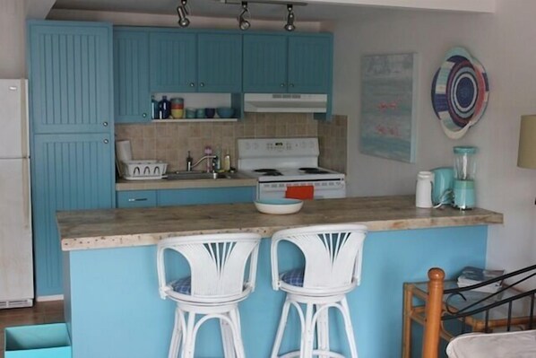 Fully equipped kitchen
