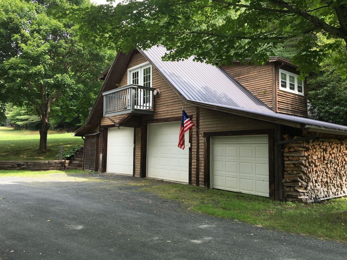 Meadow View- 35 Acres outside your door