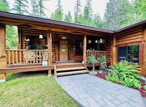 Montana Escape Cabin perfect for your next get away