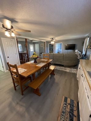 Main Floor Pic 1