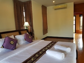 Punnapha Pool Villa Pattaya