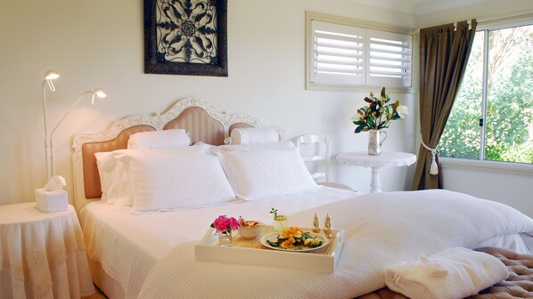 Hampton king size bed
