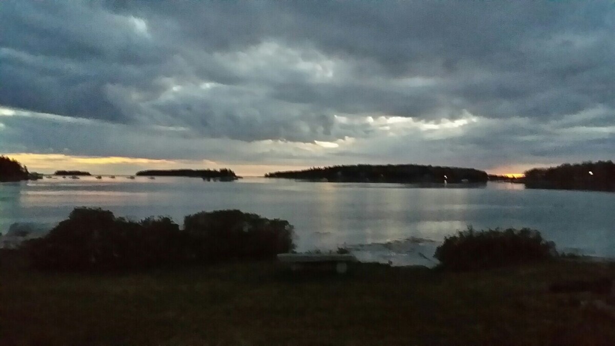 On Ocean, Great Sea Views, Well Equipped, Private, 3 BR