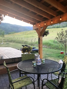 Cozy Cabin at the Base of Rabbit Ears Pass