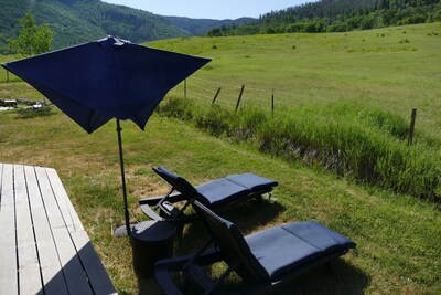 Cozy Cabin at the Base of Rabbit Ears Pass