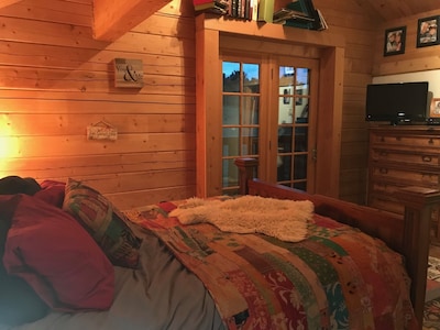 Cozy Cabin at the Base of Rabbit Ears Pass