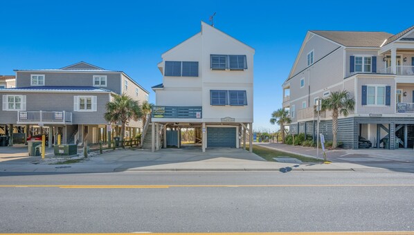 Living Beach 4 is perfectly located ocean front in the Cherry Grove area.