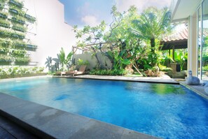 Amazing 5 Bedroom Pool Villa, Kerobokan