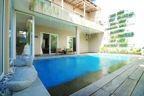 Amazing 5 Bedroom Pool Villa, Kerobokan