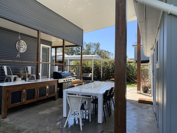 Outdoor kitchen and dining 