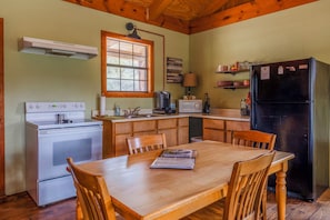 Fully-equipped kitchenette