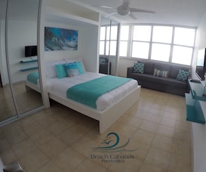 Master bedroom: Ocean view,  Queen bed, Sofa bed, bathroom, TV, cable, wifi