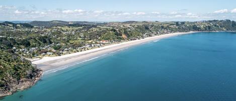 Onetangi Beach