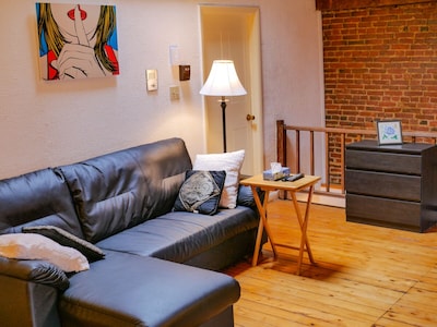 ✍Historic Loft Suite @ Downtown Albany