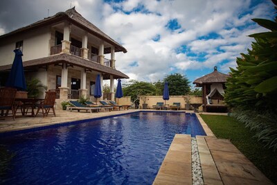 Walk to Uluwatu -Private Villa with Pool