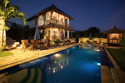 Walk to Uluwatu -Private Villa with Pool