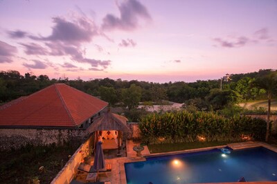 Walk to Uluwatu -Private Villa with Pool