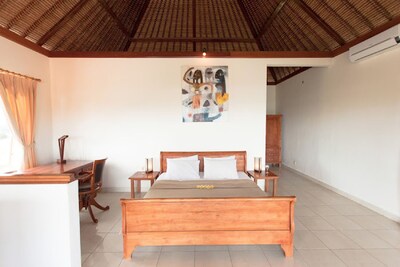 Walk to Uluwatu -Private Villa with Pool