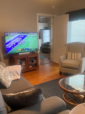 Large smart TV, TV consoles have books, games, puzzles & DVDs