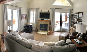 Living room 4