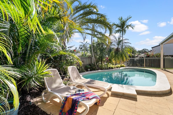 Private, tropical pool - a quiet place to relax. read and cool down. 