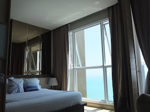 BEACHFRONT 1BR STYLISH LUXURY CONDO