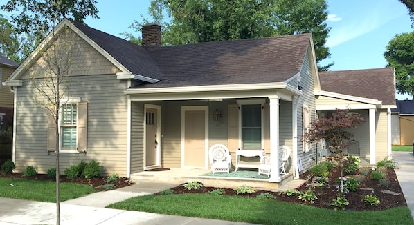 Enjoy the entire house, conveniently located 1 block from downtown Bardstown.