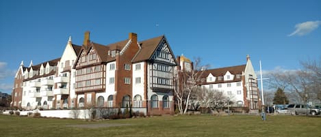 Montauk Manor