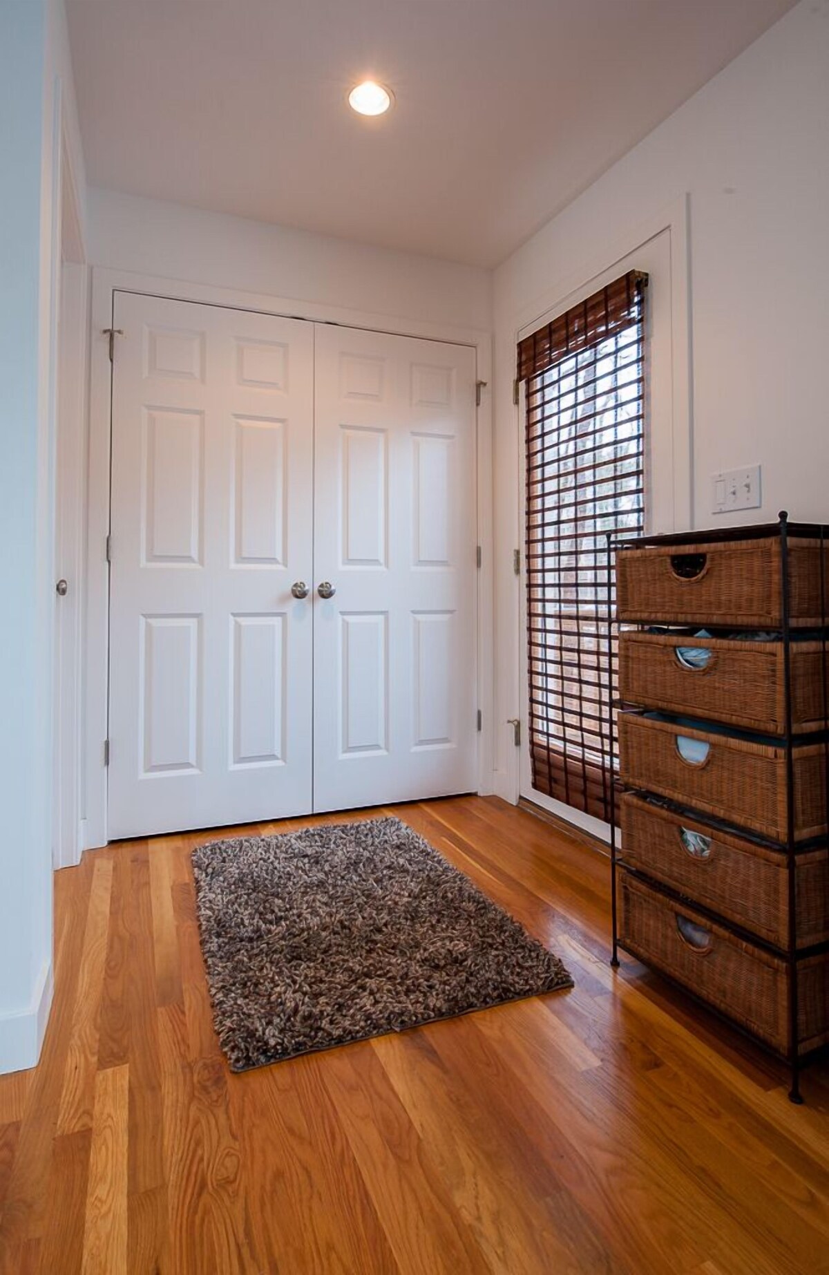 Bright and Modern Wellfleet Studio Apartment Close to Ponds, Trails, and Town