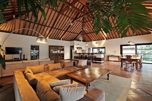 Great Offer! 4bed Villa Seminyak Prime