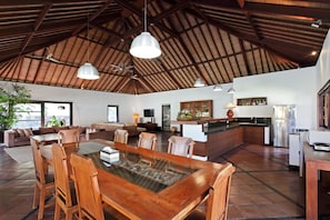 Great Offer! 4bed Villa Seminyak Prime