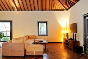 Great Offer! 4bed Villa Seminyak Prime