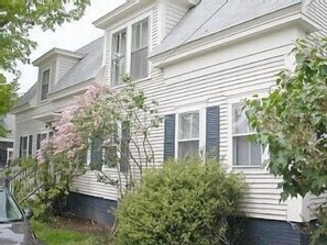 1600 square foot house in very quiet neighborhood
