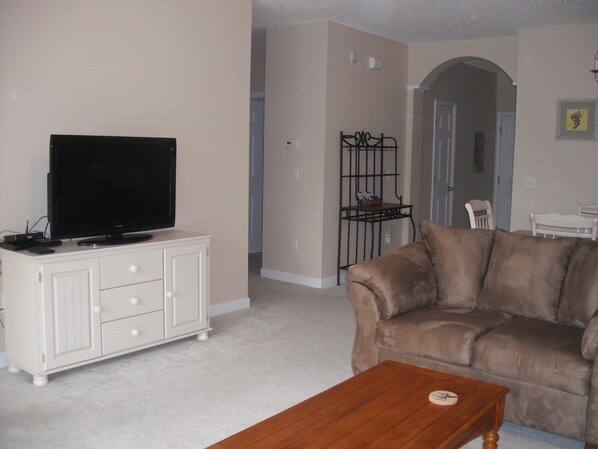 Main living area (living and dining room)