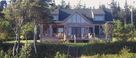 Howe Bay Beach House