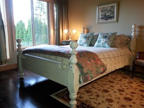 Tea Roses Queen Bed